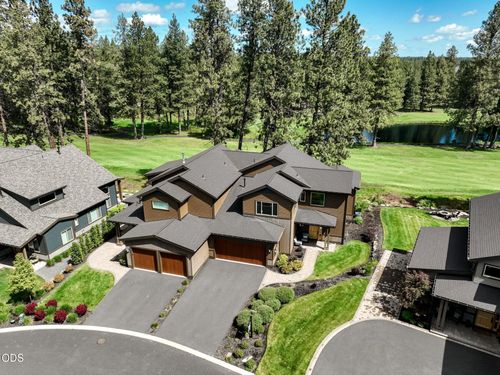 60454 Kangaroo Loop, Bend, OR, 97702-3735 | Card Image