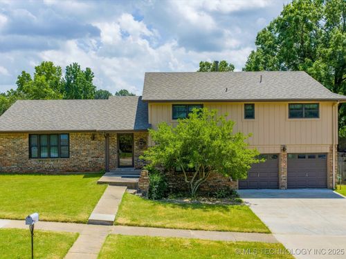 4715 Rolling Meadows Rd, Bartlesville, OK, 74006-5531 | Card Image