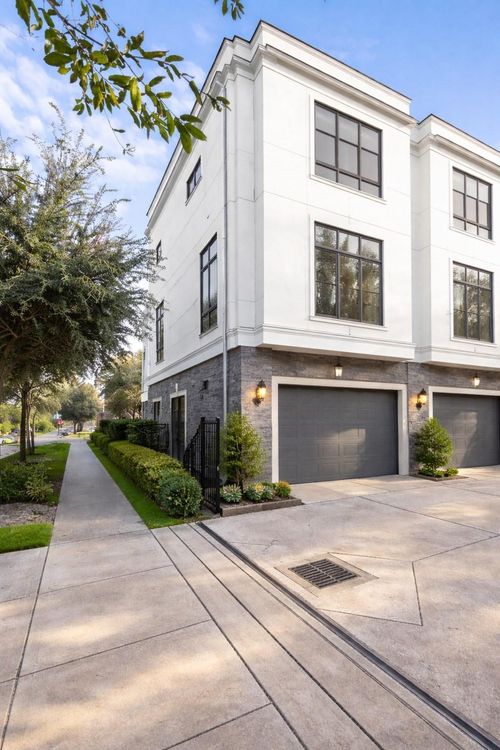 2830 Clay St, Houston, TX, 77003-4314 | Card Image