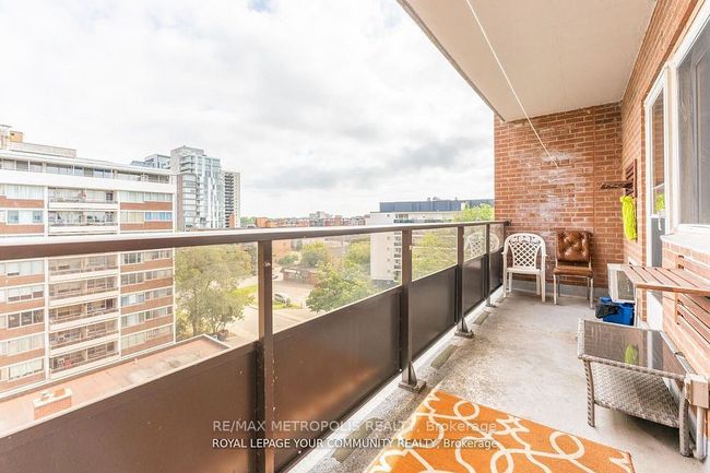 704 - 15 Elizabeth St N, Condo with 3 bedrooms, 2 bathrooms and null parking in Mississauga ON | Image 16