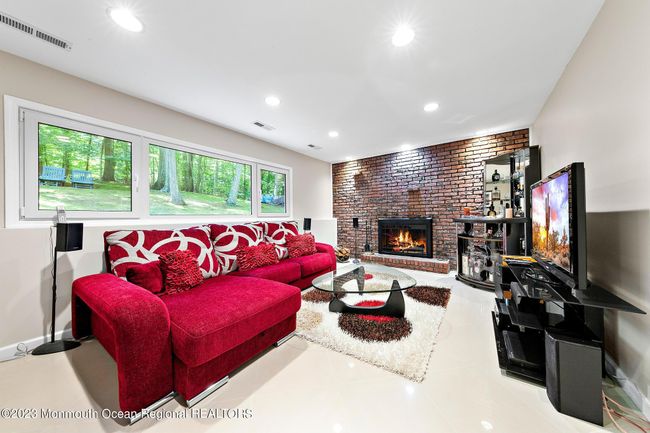 10 Edgewood Dr, House other with 5 bedrooms, 3 bathrooms and null parking in Holmdel NJ | Image 35