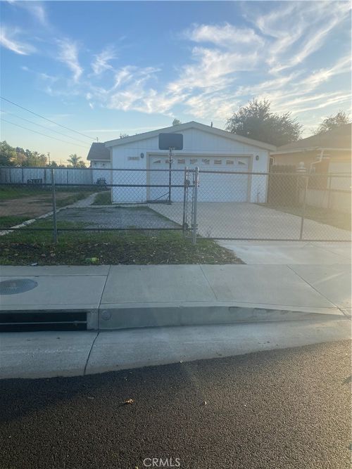 24637 Myers Ave, Moreno Valley, CA, 92553-3731 | Card Image