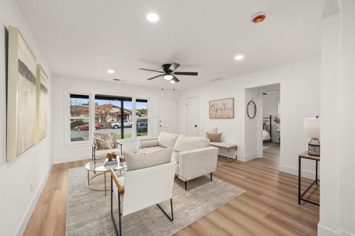 591 1st St, Lincoln, CA, 95648-1801 | Card Image