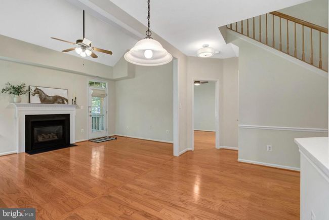 13717 Currant Loop, Townhouse with 3 bedrooms, 3 bathrooms and null parking in GAINESVILLE VA | Image 20