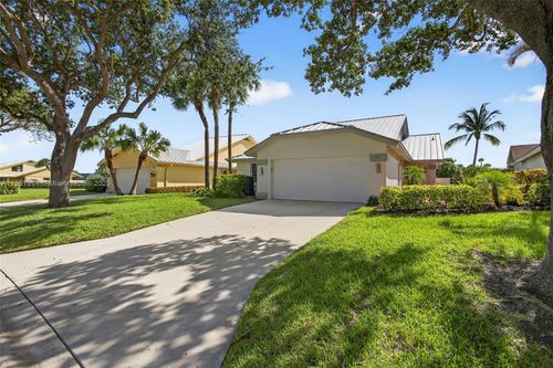257 Ridge Rd, Jupiter, FL, 33477-9623 | Card Image