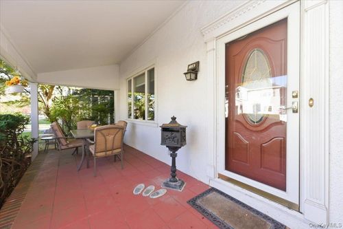 1053 Quentin Pl, Woodmere, NY, 11598-1144 | Card Image