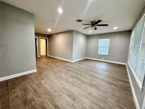 3711 S Wayside Dr, Houston, TX, 77023-6517 | Card Image