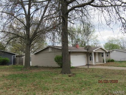 3535 Ridgewood Dr, Saint Charles, MO, 63303-6441 | Card Image