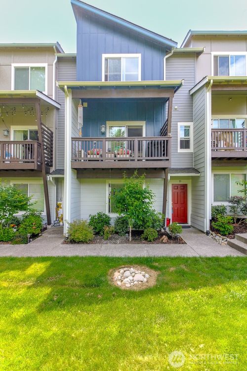 d-17531 110th Ave E, Puyallup, WA, 98374 | Card Image