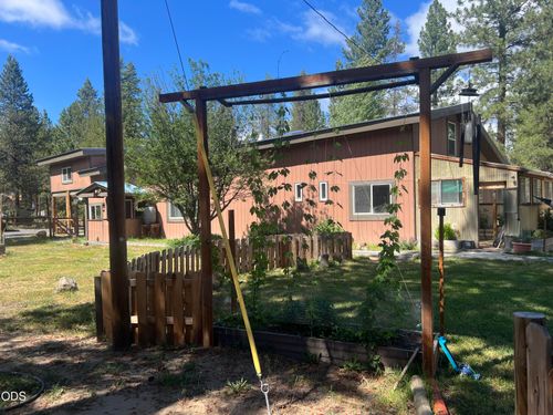 50746 S Fawn Dr, La Pine, OR, 97739-9358 | Card Image