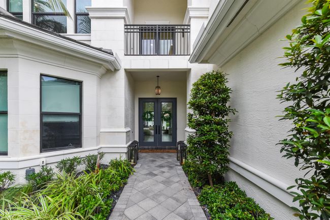 9807 Rennes Ln, House other with 6 bedrooms, 6 bathrooms and null parking in Delray Beach FL | Image 5