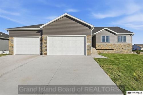 4048 Northview Dr, Grand Island, NE, 68803 | Card Image