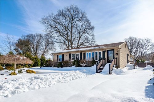 152 Almy St, Warwick, RI, 02886-3604 | Card Image