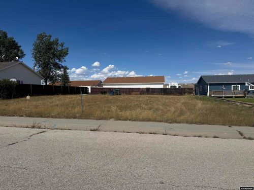 532 Windmill Rd, Glenrock, WY, 82637-5241 | Card Image