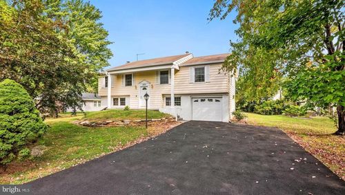 12802 Melvue Ct, FAIRFAX, VA, 22033-3125 | Card Image