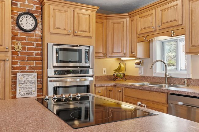 45 Franklin St, House other with 3 bedrooms, 2 bathrooms and null parking in Derry NH | Image 7