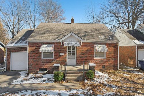 2116 Kentucky St, Lawrence, KS, 66046-3036 | Card Image