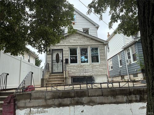 12105 Linden Blvd, South Ozone Park, NY, 11420-2007 | Card Image