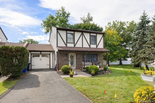4 Hovey Lane, Orangetown, NY, 10968 | Card Image