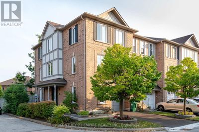 45 - 2 Clay Brick Crt, Townhouse with 3 bedrooms, 3 bathrooms and 2 parking in Brampton ON | Image 1