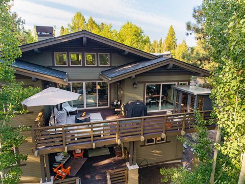 2244 Nw Lolo Dr, Bend, OR, 97703-7307 | Card Image