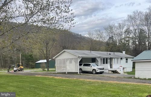 6862 Renovo Rd, Mill Hall, PA, 17751-8541 | Card Image