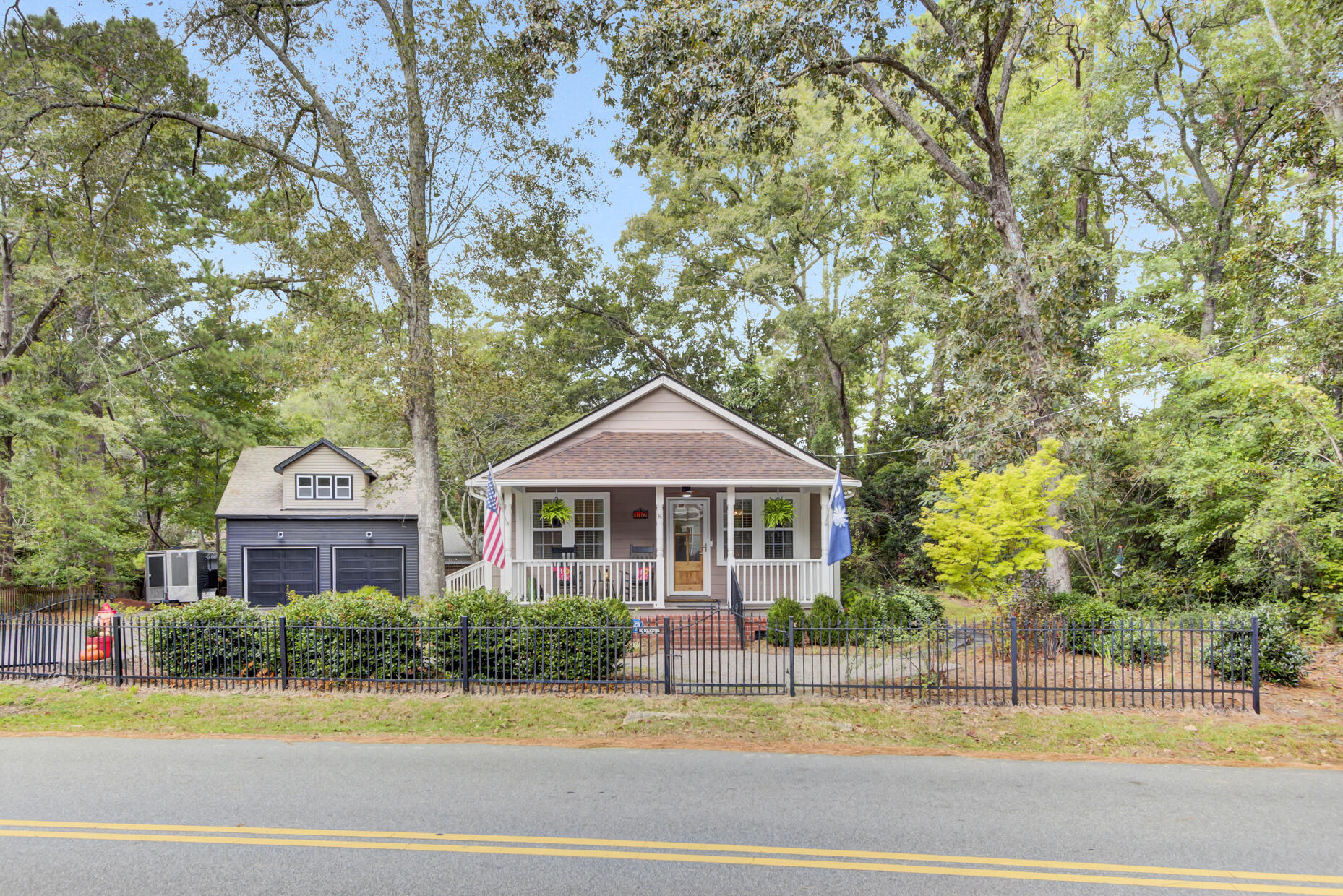 Simmons Ave, Summerville, SC 29483