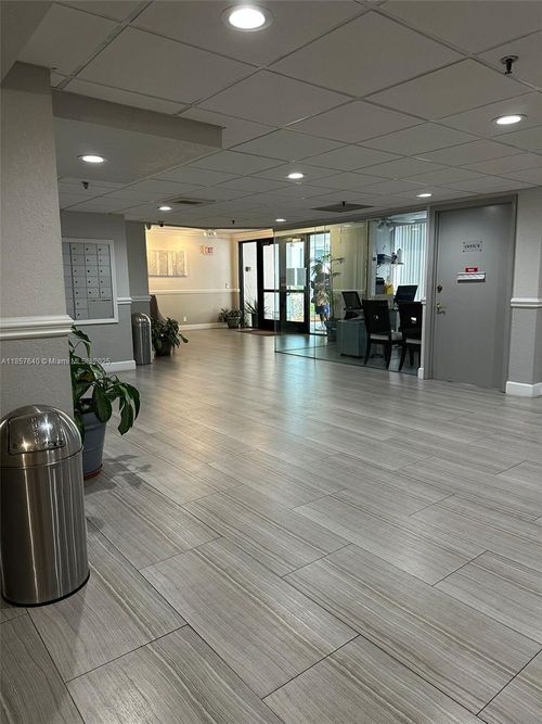 apt-401-901 Hillcrest Dr, Hollywood, FL, 33021-7859 | Card Image