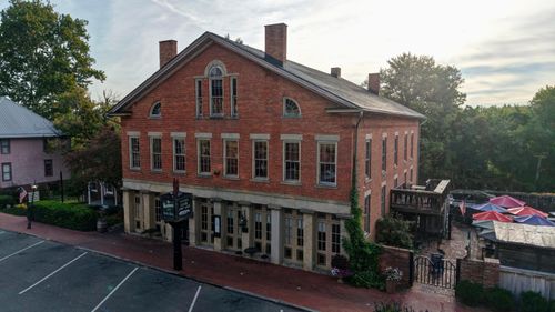 400 N Whitewoman St, Coshocton, OH, 43812-1063 | Card Image