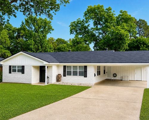 711 W Georgia Ave, Vivian, LA, 71082-3001 | Card Image