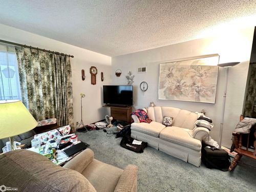 1204 Prairie St, Grinnell, IA, 50112-1319 | Card Image