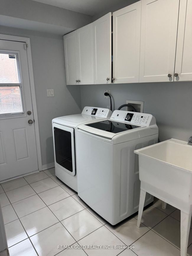 13 Viewforth Rd, House attached with 4 bedrooms, 2 bathrooms and 1 parking in Brampton ON | Image 10