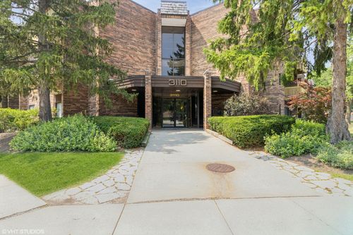 110-3110 Pheasant Creek Dr, Northbrook, IL, 60062-3312 | Card Image