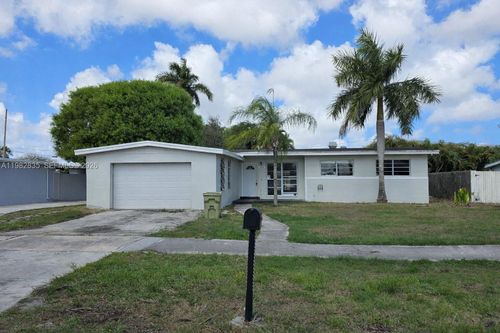 328 Ponte Vedra Rd, Palm Springs, FL, 33461-1821 | Card Image