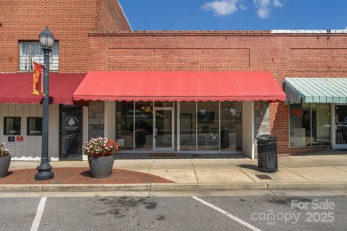 108 W Virginia Ave, Bessemer City, NC, 28016-2373 | Card Image