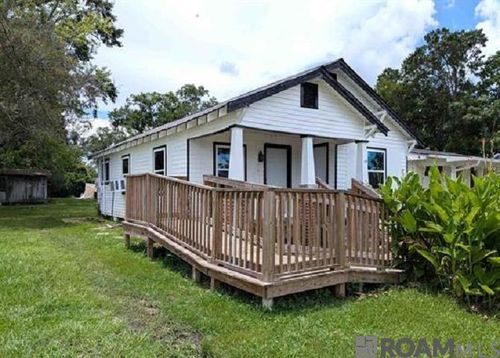 515 E New River St, Gonzales, LA, 70737-2403 | Card Image