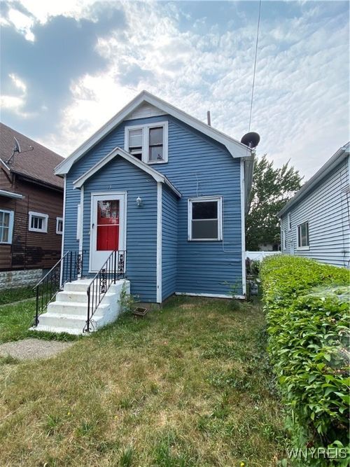 lower-95 Westminster Avenue, Buffalo, NY, 14215 | Card Image