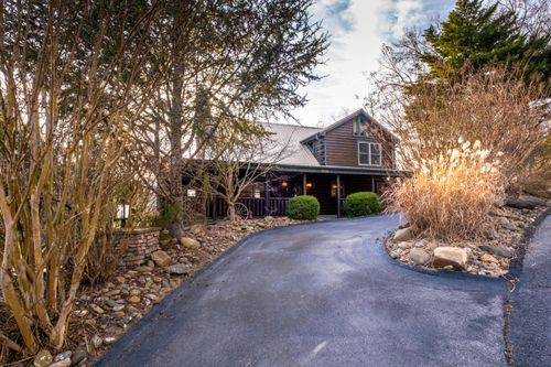 1579 Tranquility Trl, Dandridge, TN, 37725-5454 | Card Image