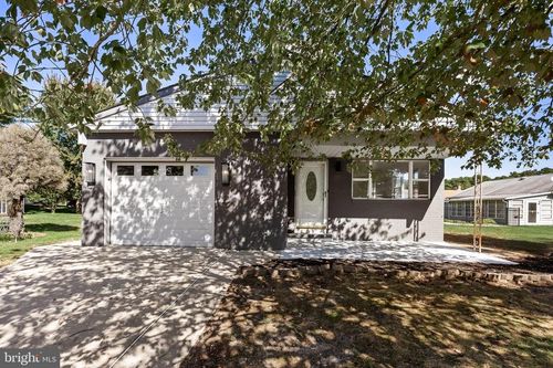 5 Saint Andrews Ct, Toms River, NJ, 08757-5931 | Card Image