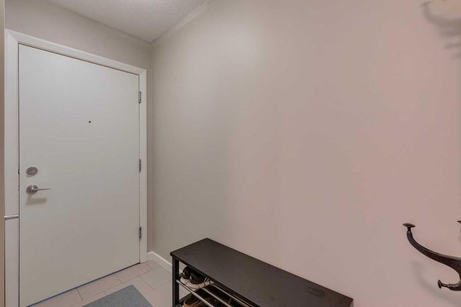 402 - 1320 1 St Se, Condo with 2 bedrooms, 2 bathrooms and 1 parking in Calgary AB | Image 5