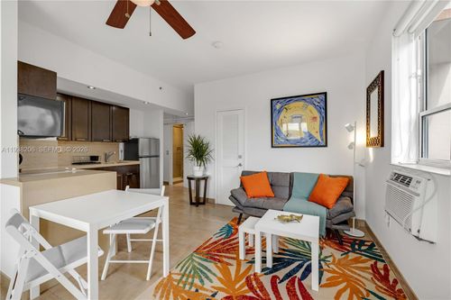 542-255 W 24th St, Miami Beach, FL, 33140-4609 | Card Image