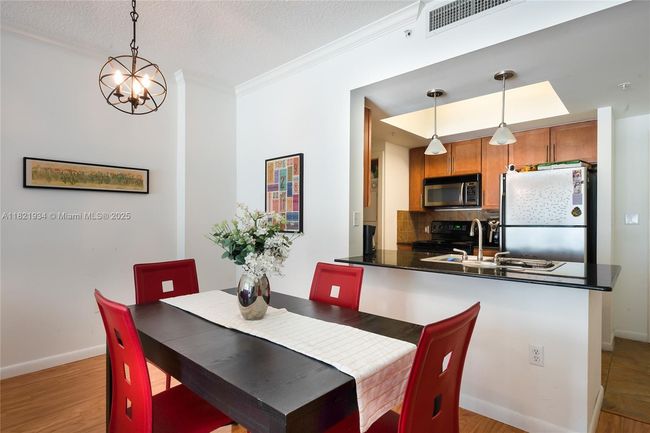 APT-626 - 2000 N Bayshore Dr, Condo with 1 bedrooms, 1 bathrooms and null parking in Miami FL | Image 5