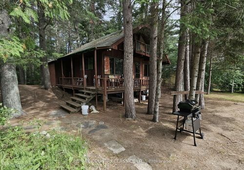 6 Swan Lane, Barrys Bay, ON, K0J1B0 | Card Image