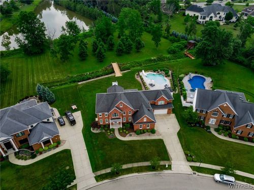 105 Promenade Ln, Amherst, NY, 14221-1924 | Card Image