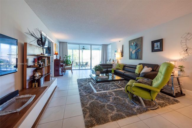 APT-202 - 625 Oaks Dr, Condo with 3 bedrooms, 3 bathrooms and null parking in Pompano Beach FL | Image 14