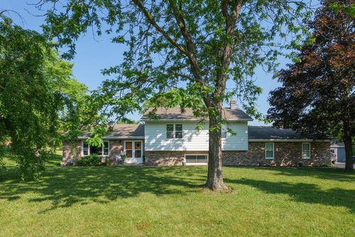 21200 82nd St, Bristol, WI, 53104-9793 | Card Image