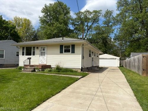 852 Manitou Avenue, Akron, OH, 44305 | Card Image
