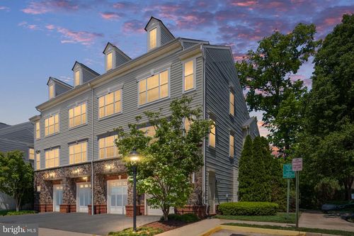 11265 Wortham Crest Cir, Manassas, VA, 20109-5696 | Card Image