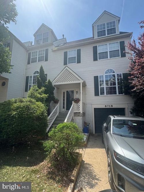 6718 Cinnamon Dr, PHILADELPHIA, PA, 19128-4552 | Card Image