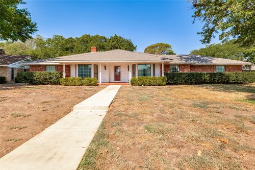 9015 Hunters Glen Trl, Fort Worth, TX, 76120-2815 | Card Image